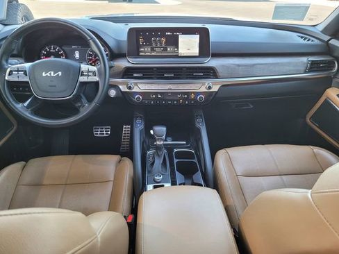 Used 2022 Kia Telluride SX w/ Towing Package FWD image 6
