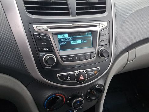 Used 2017 Hyundai Accent SE FWD image 17