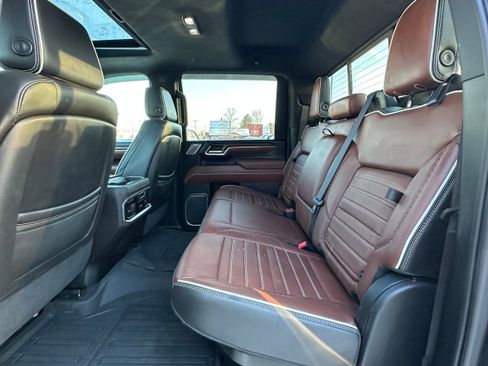 Used 2024 GMC Sierra 2500 Denali Ultimate AWD/4WD image 22