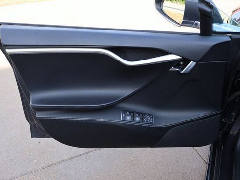 Used 2018 Tesla Model S 75D AWD/4WD image 34