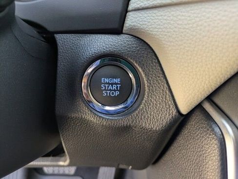 Used 2022 Toyota RAV4 Limited image 27