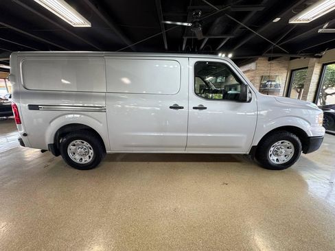 Used 2017 Nissan NV 1500 SV RWD image 8