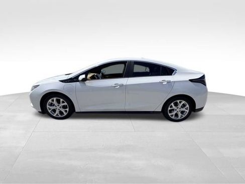 Used 2017 Chevrolet Volt Premier w/ Driver Confidence Package FWD image 3