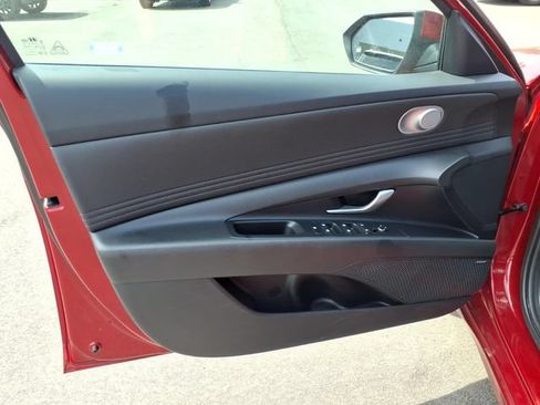 Used 2024 Hyundai Elantra Limited FWD image 16