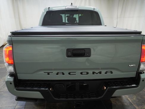 Certified 2023 Toyota Tacoma TRD Off-Road w/ Technology Package image 5