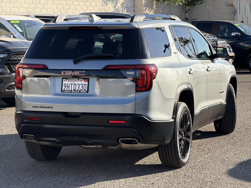 Used 2023 GMC Acadia SLT w/ Elevation Edition FWD image 5
