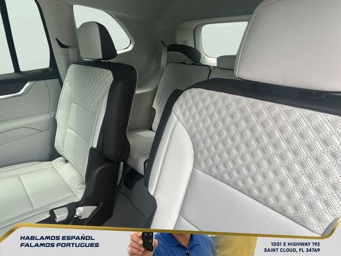 New 2026 GMC Acadia Denali w/ Super Cruise Package FWD image 36