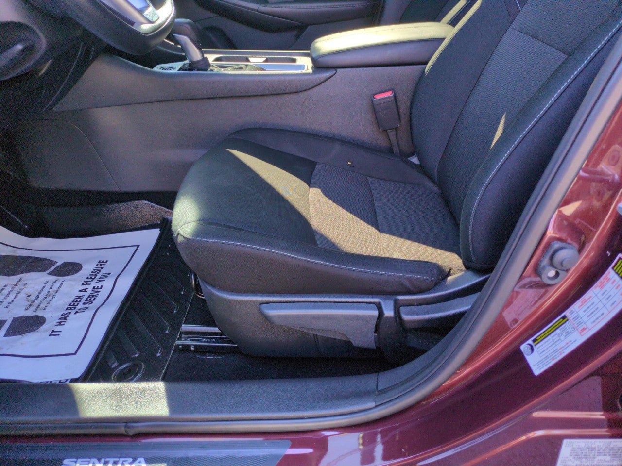 Used 2025 Nissan Sentra SV FWD image 13