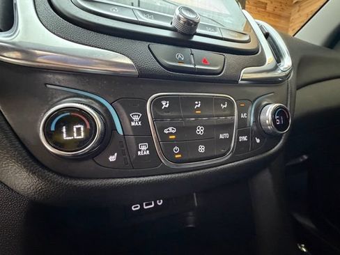 Used 2024 Chevrolet Equinox LT AWD/4WD image 27