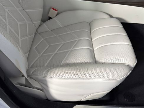 Used 2025 BMW 760i xDrive 760i xDrive w/ Premium Package image 33