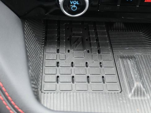 Used 2025 Ford Explorer ST-Line w/ Premium Package image 25