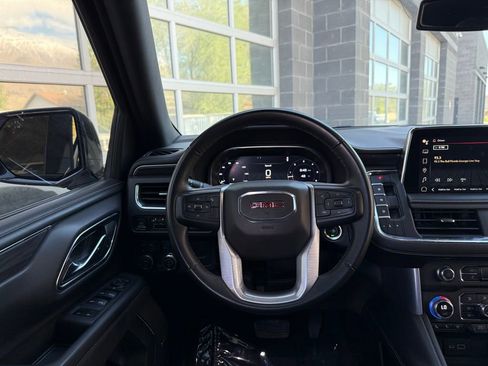 Used 2023 GMC Yukon SLT AWD/4WD image 43