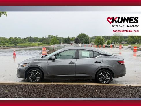 Used 2024 Nissan Sentra SV FWD image 6