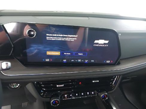 New 2026 Chevrolet Suburban LS image 21