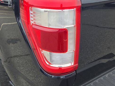 Used 2022 Ford F150 Lariat w/ Trailer Tow Package image 28