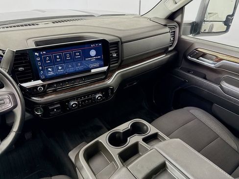 Used 2024 GMC Sierra 3500 SLE image 23