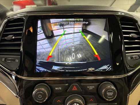 Used 2020 Jeep Grand Cherokee Limited w/ Luxury Group II AWD/4WD image 32