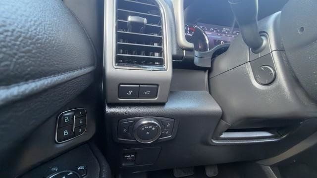 Used 2020 Ford Expedition XLT w/ Equipment Group 202A AWD/4WD image 19