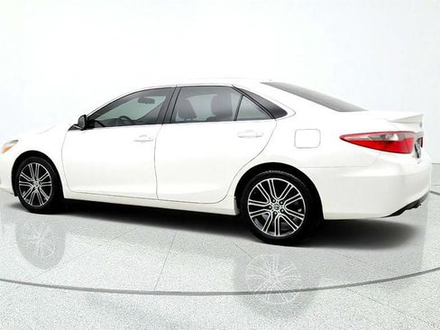 Used 2016 Toyota Camry SE FWD image 7