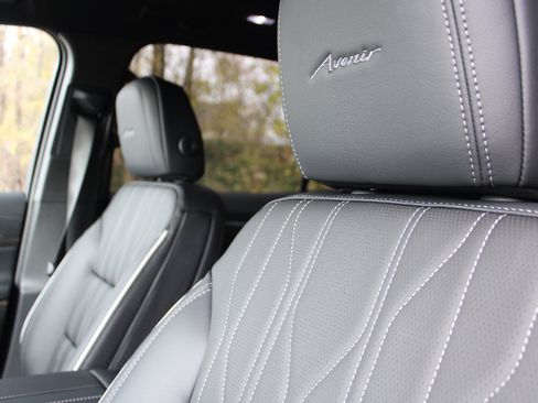 New 2026 Buick Enclave Avenir w/ Super Cruise Package image 14