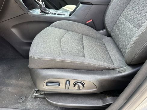 Used 2024 Chevrolet Equinox LT FWD image 20