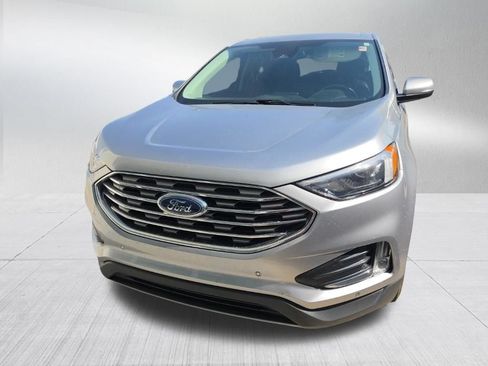 Used 2022 Ford Edge Titanium AWD/4WD image 2