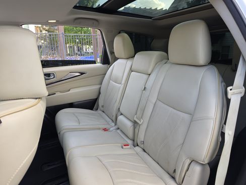Used 2015 INFINITI QX60 FWD w/ Deluxe Touring Package image 31