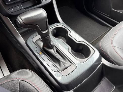 Used 2017 GMC Canyon SLE w/ All Terrain Package AWD/4WD image 18
