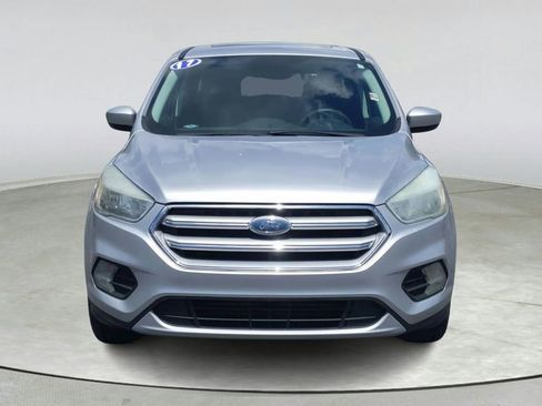 Used 2017 Ford Escape SE FWD image 2