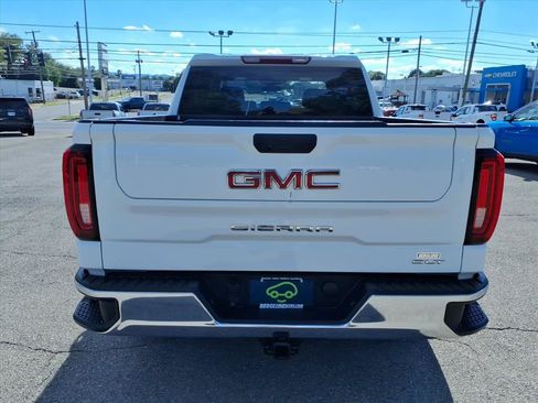 Used 2025 GMC Sierra 1500 SLT AWD/4WD image 4