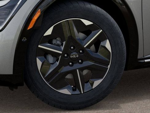 New 2025 Kia EV6 Wind image 9