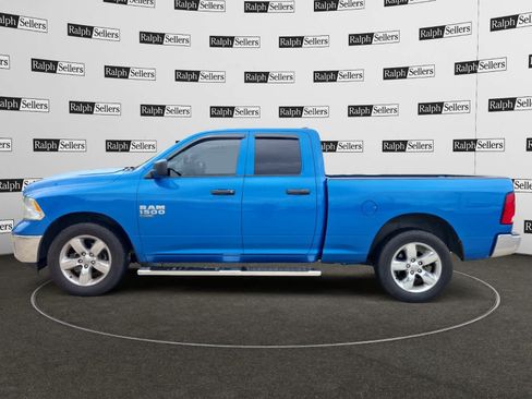 Used 2022 RAM 1500 Tradesman w/ Tradesman SXT Package RWD image 3