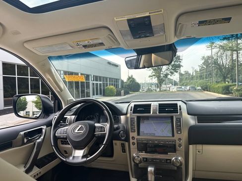 Used 2021 Lexus GX 460 Premium w/ Premium Package AWD/4WD image 8