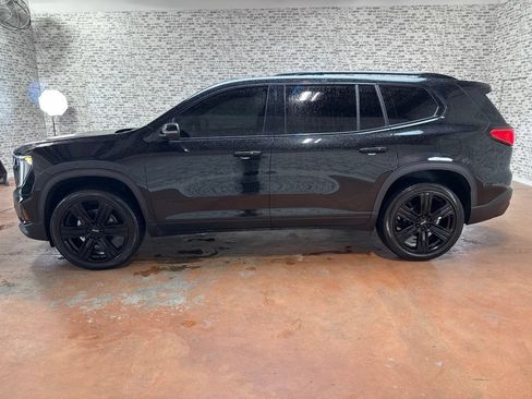 Used 2025 GMC Acadia Elevation w/ Black Edition FWD image 4