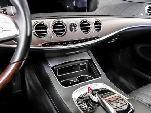Used 2018 Mercedes-Benz Maybach S 650 image 25