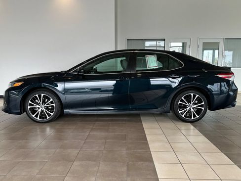 Certified 2020 Toyota Camry SE w/ Convenience Package FWD image 7