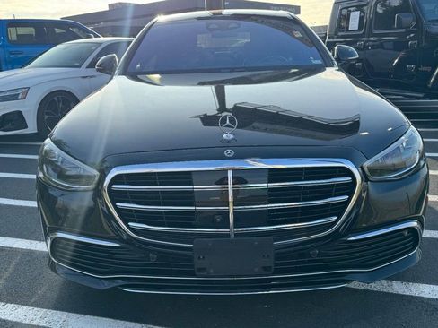 Used 2021 Mercedes-Benz S 580 4MATIC Sedan image 2