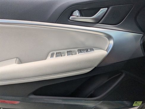 New 2025 Genesis G70 2.5T image 25