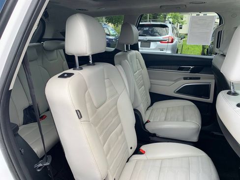 Used 2024 Kia Telluride SX Prestige AWD/4WD image 24