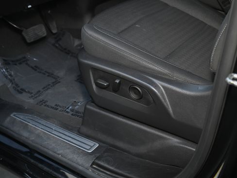 Used 2025 Chevrolet Silverado 1500 LT image 20