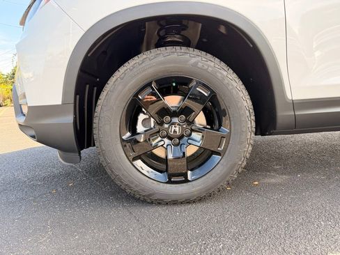 New 2026 Honda Ridgeline Black Edition image 19