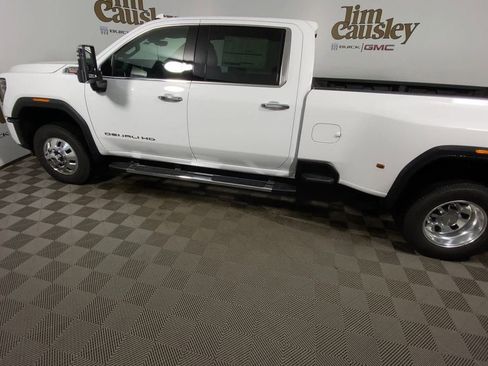 New 2026 GMC Sierra 3500 Denali w/ Denali Reserve Package image 5