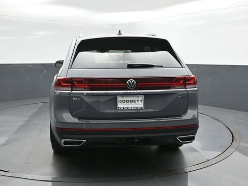New 2026 Volkswagen Atlas SEL image 8