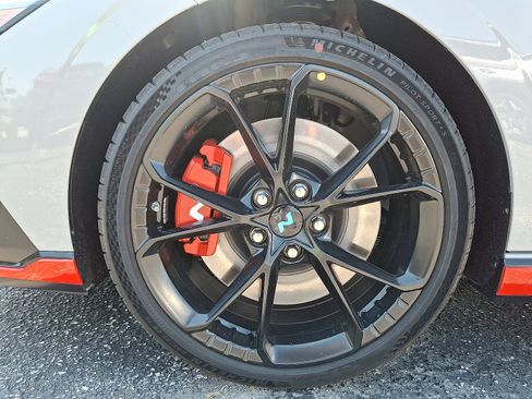 New 2025 Hyundai Elantra N image 18