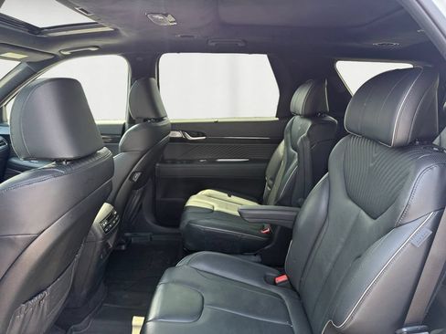 Certified 2025 Hyundai Palisade Calligraphy AWD/4WD image 13