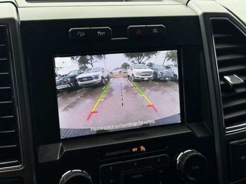Used 2019 Ford F150 XLT w/ Equipment Group 302A Luxury AWD/4WD image 21
