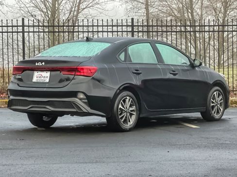 Used 2024 Kia Forte LXS image 3