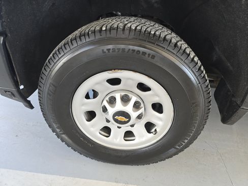 Used 2024 Chevrolet Silverado 3500 W/T image 8