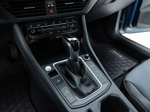 New 2026 Volkswagen Jetta SE FWD image 24