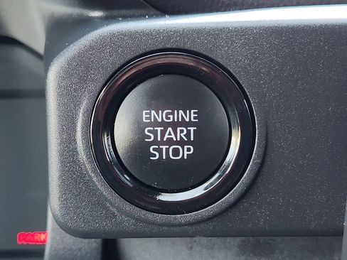 Certified 2025 Toyota Tacoma SR5 w/ SR5 Upgrade Package AWD/4WD image 23